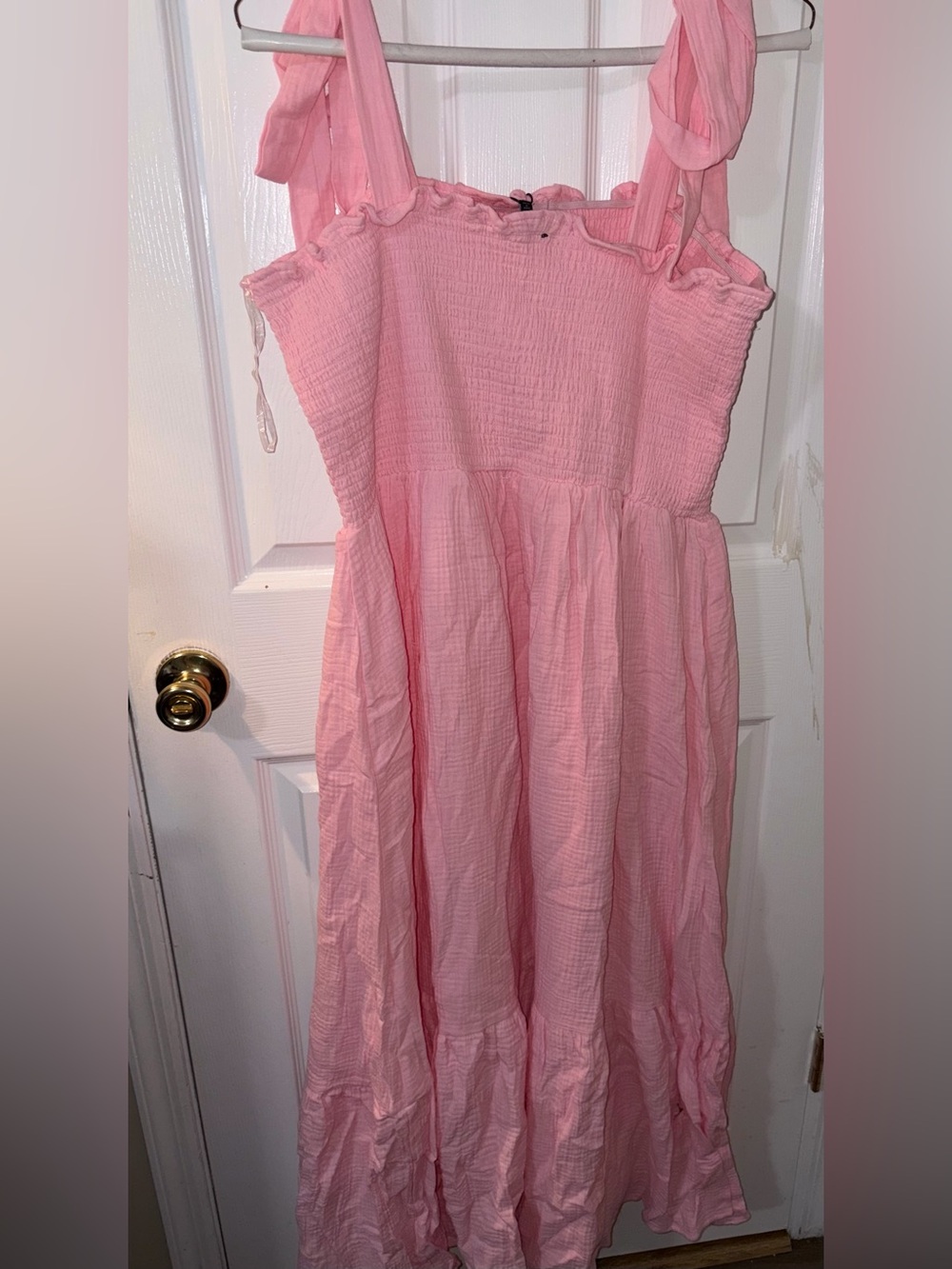 Women’s Pink tie strap Smocked Sundress